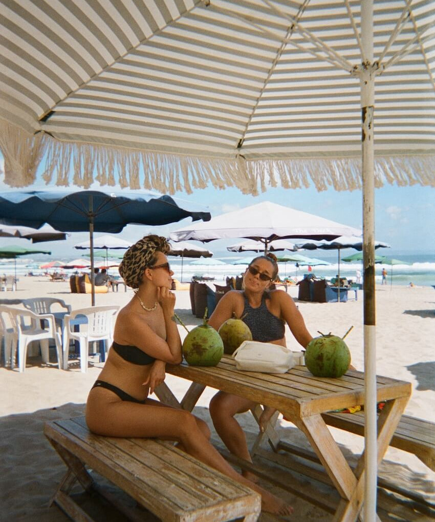 Lunch on the beach: Hightide by Switch