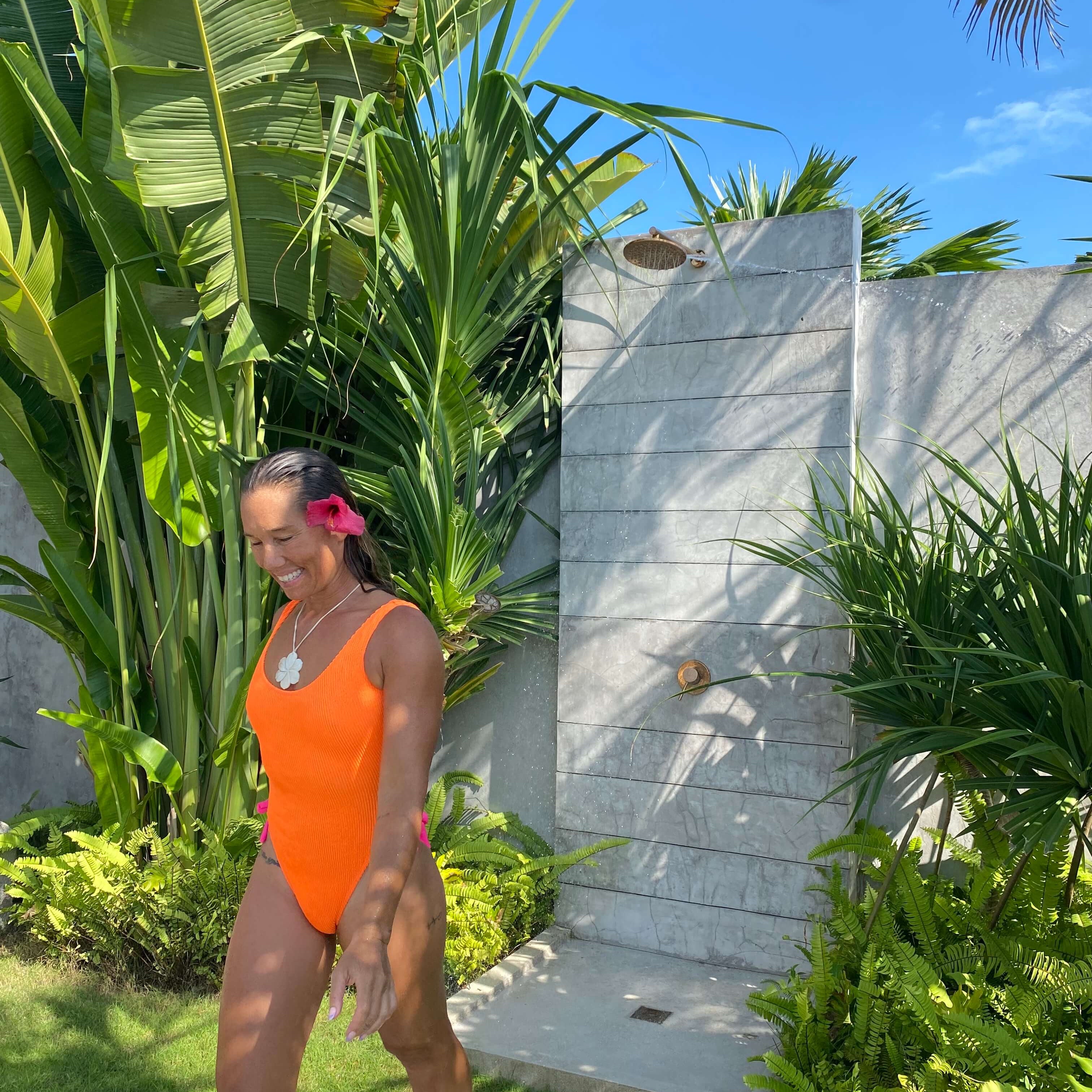 Living in colors X Hurley