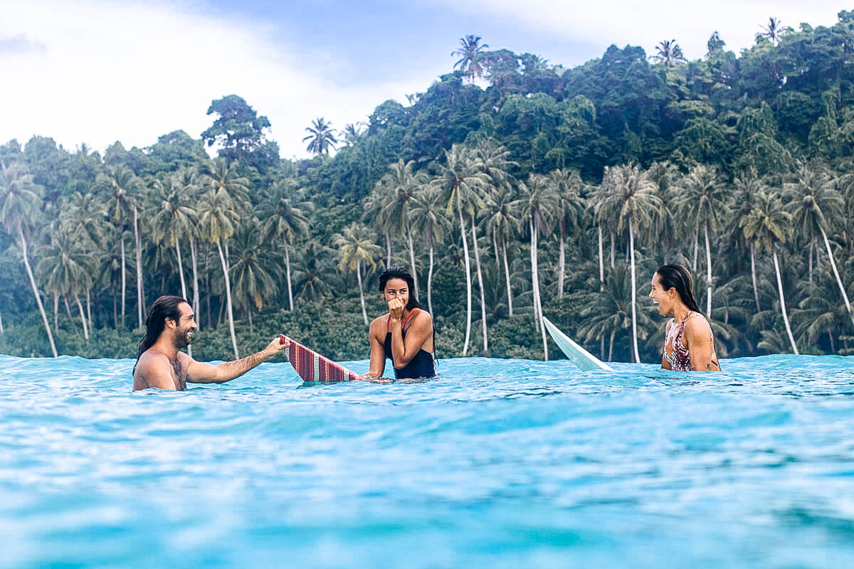 Mentawaii Islands Travel Guide: Surfers Paradise