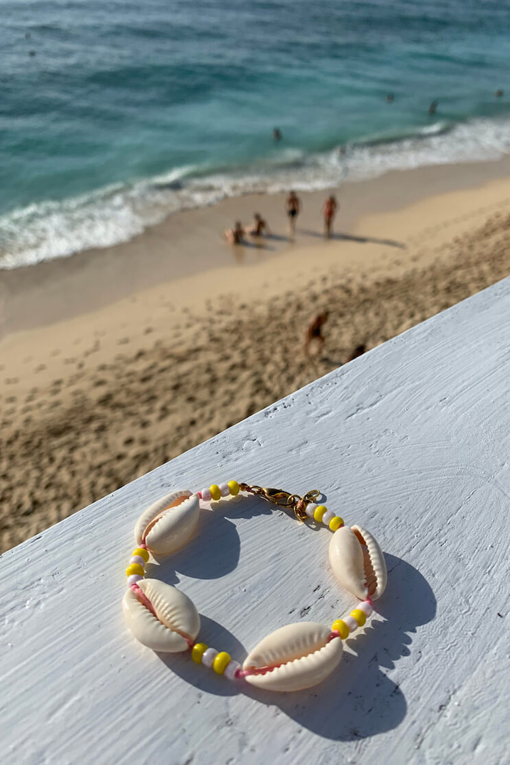 Shell we go to Bali bracelet | Pink Yellow