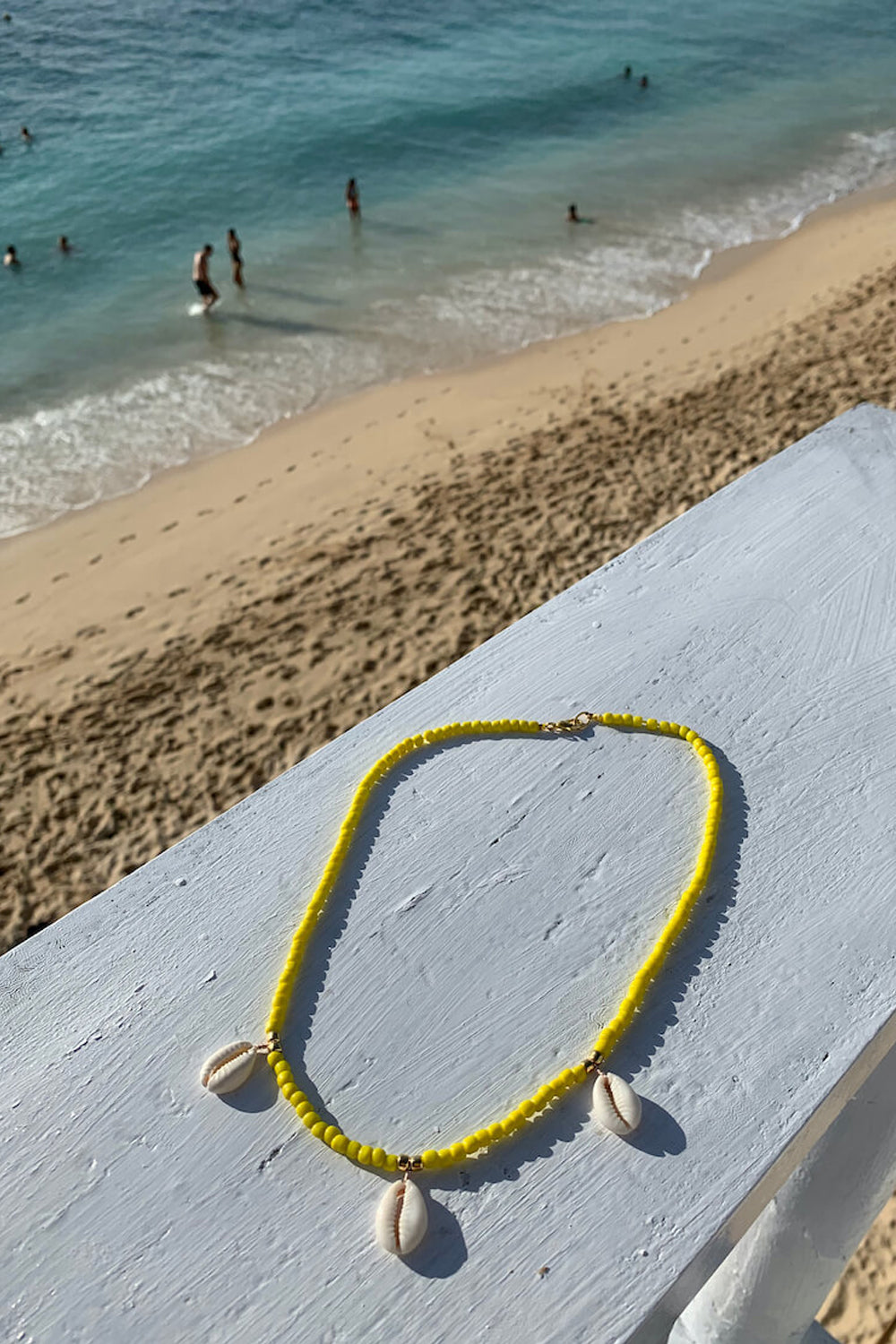 Shell we go to Bali necklace | Yellow